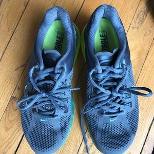 Last chance - Women’s Nike AirMax size 7